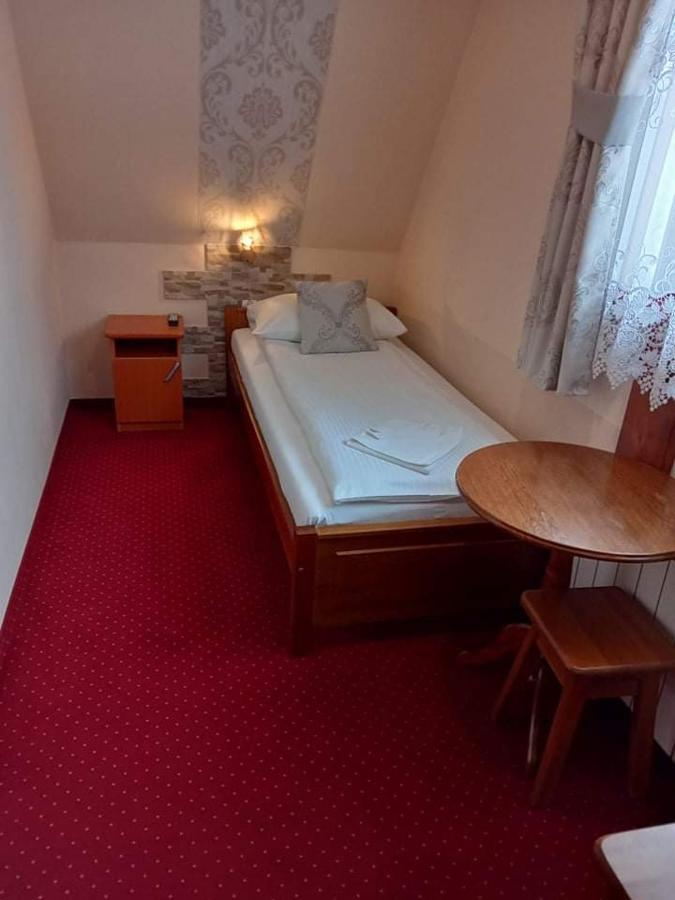 Pokoje Goscinne U Bronka Ciche Male Bagian luar foto
