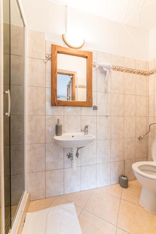 Pokoje Goscinne U Bronka Ciche Male Bagian luar foto